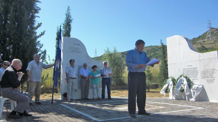 Τίμησαν τους νεκρούς σε Κούρνοβο και Αμπέλια Ομβριακής… Τίμησαν τους νεκρούς σε Κούρνοβο και Αμπέλια Ομβριακής…