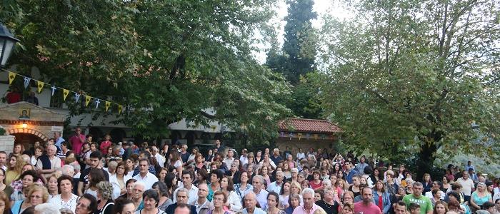 Κοσμοσυρροή στους εορτασμούς των Ι. Μ. Δαμάστας και Αντινίτσης Κοσμοσυρροή στους εορτασμούς των Ι. Μ. Δαμάστας και Αντινίτσης