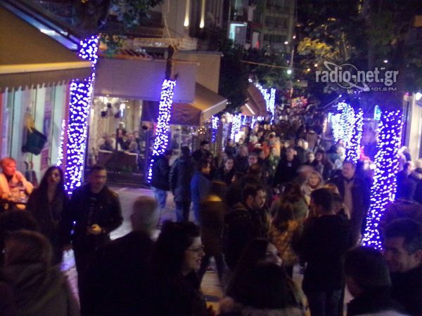 Κοσμοσυρροή με μικρούς και μεγάλους στο κέντρο της πόλης για τη Λευκή Νύχτα στη Λαμία! Κοσμοσυρροή με μικρούς και μεγάλους στο κέντρο της πόλης για τη Λευκή Νύχτα στη Λαμία!