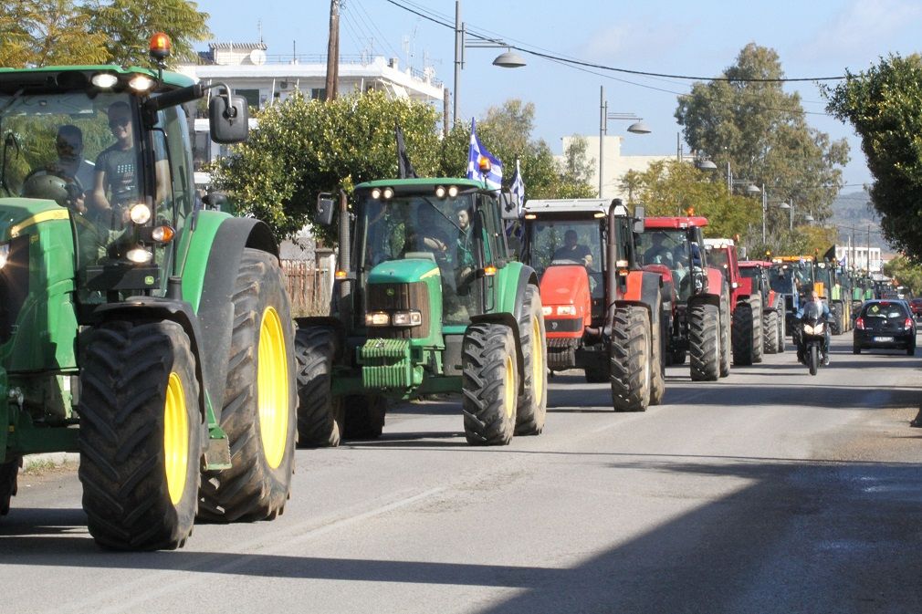 Άρχισαν πάλι τα όργανα με τους αγρότες: «Ενωμένοι θα ανατρέψουμε το μνημόνιο» Άρχισαν πάλι τα όργανα με τους αγρότες: «Ενωμένοι θα ανατρέψουμε το μνημόνιο»