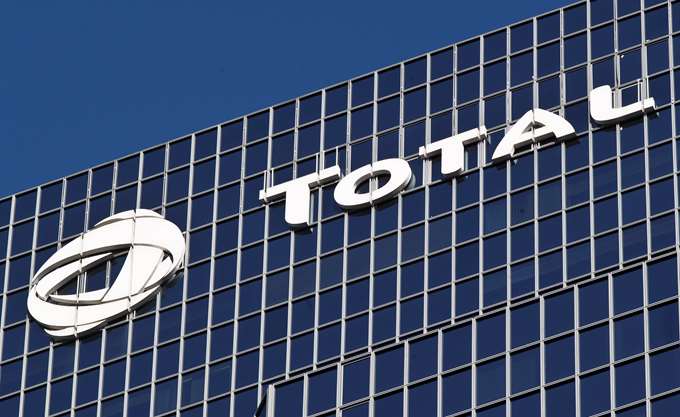 Η Total μπαίνει στην Eren και την ελληνική αγορά πράσινης ενέργειας Η Total μπαίνει στην Eren και την ελληνική αγορά πράσινης ενέργειας