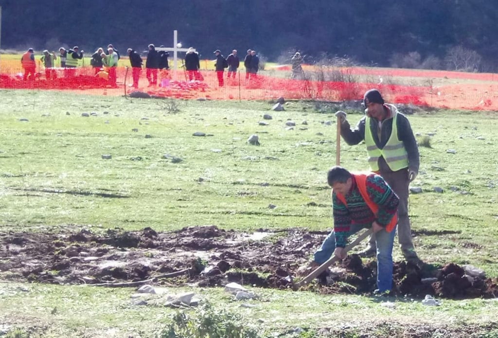 Ιστορική στιγμή: Ξεκίνησε η εκταφή των Ελλήνων πεσόντων του ’40 στο μέτωπο της Αλβανίας