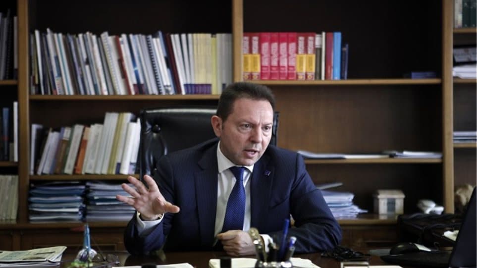 Τα «κόκκινα δάνεια» στο επίκεντρο της συνάντησης του Στουρνάρα με τους τραπεζίτες Τα «κόκκινα δάνεια» στο επίκεντρο της συνάντησης του Στουρνάρα με τους τραπεζίτες