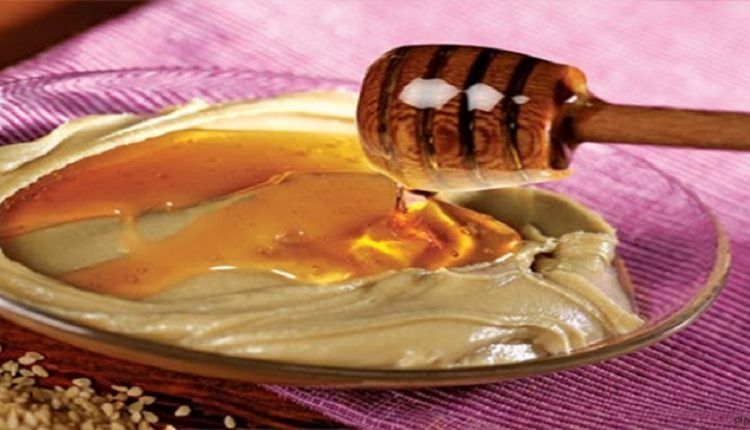 Θα εκπλαγείτε! Οι συνδυασμοί με μέλι που μπορούν να βοηθήσουν σε οποιαδήποτε ασθένεια Θα εκπλαγείτε! Οι συνδυασμοί με μέλι που μπορούν να βοηθήσουν σε οποιαδήποτε ασθένεια