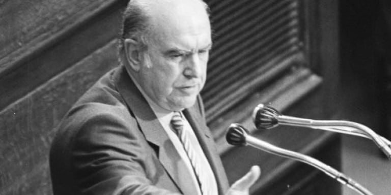 Ο Τσίπρας ανέβασε φωτογραφία με τον Ανδρέα: «Ο λαός δεν ξεχνά τι σημαίνει Δεξιά» -Γεννηματά: Κρεσέντο υποκρισίας Ο Τσίπρας ανέβασε φωτογραφία με τον Ανδρέα: «Ο λαός δεν ξεχνά τι σημαίνει Δεξιά» -Γεννηματά: Κρεσέντο υποκρισίας