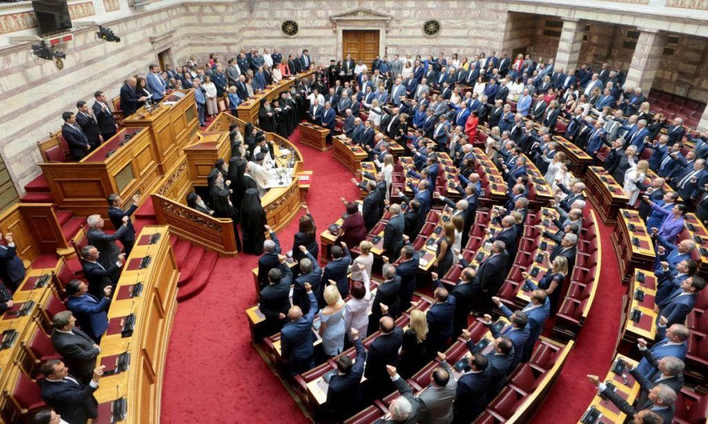 Ορκίστηκαν οι βουλευτές – Πρεμιέρα για τη νέα Βουλή