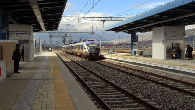 Δομοκός: Φρικτός θάνατος με ακρωτηριασμό στις γραμμές του τρένου Δομοκός: Φρικτός θάνατος με ακρωτηριασμό στις γραμμές του τρένου