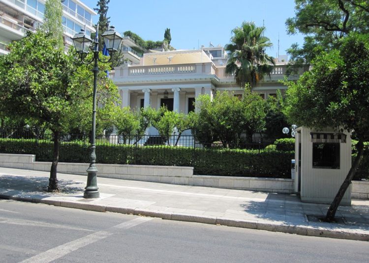 Μα σοβαρά τώρα; Ψάχνει η διωκτική αρχή αν κάπνιζαν «μπάφους» στο Μαξίμου; Μα σοβαρά τώρα; Ψάχνει η διωκτική αρχή αν κάπνιζαν «μπάφους» στο Μαξίμου;