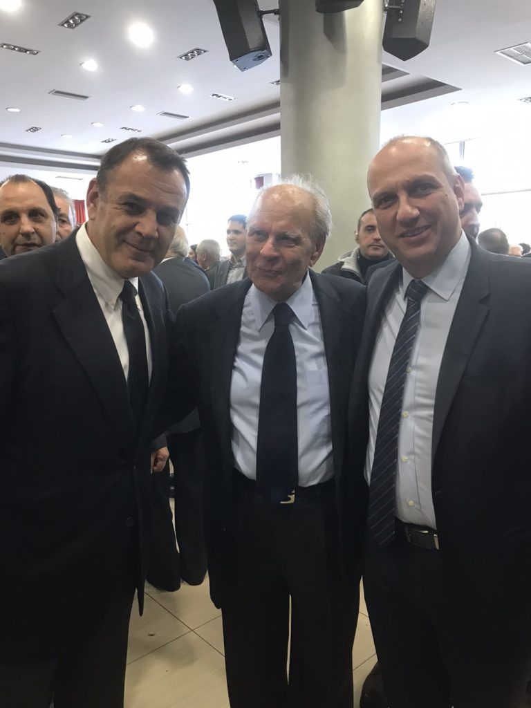 Ο Γιάννης Οικονόμου στην τελετή για τα αποκαλυπτήρια ανδριάντα του Κωνσταντίνου Καραμανλή στην Ξάνθη. Ο Γιάννης Οικονόμου στην τελετή για τα αποκαλυπτήρια ανδριάντα του Κωνσταντίνου Καραμανλή στην Ξάνθη.