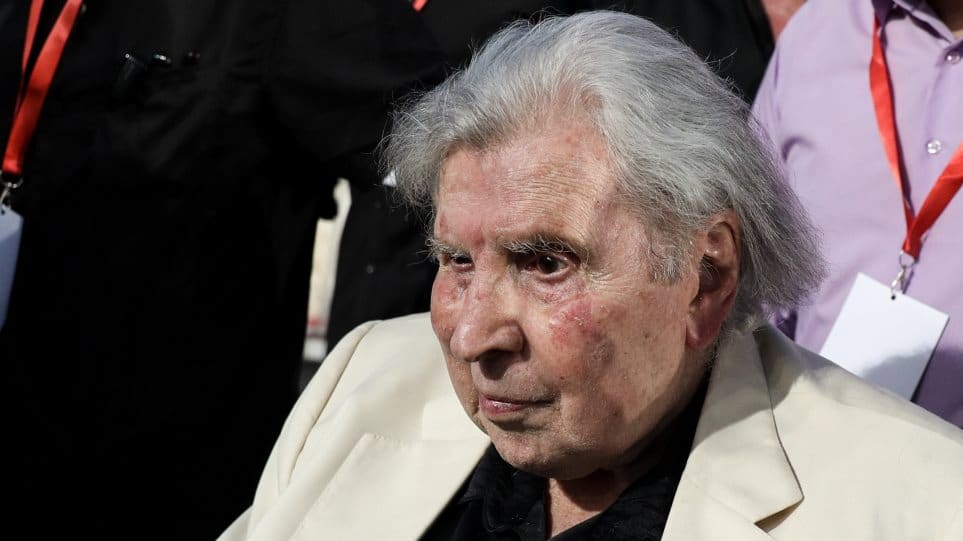 Μίκης Θεοδωράκης: Χειροκροτώ τους δικαστές για τη Χρυσή Αυγή, δεν τελείωσε ο αγώνας κατά του φασισμού Μίκης Θεοδωράκης: Χειροκροτώ τους δικαστές για τη Χρυσή Αυγή, δεν τελείωσε ο αγώνας κατά του φασισμού