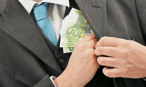 Προσοχή: Οι απατεώνες έκαναν πάλι την εμφάνιση τους Προσοχή: Οι απατεώνες έκαναν πάλι την εμφάνιση τους