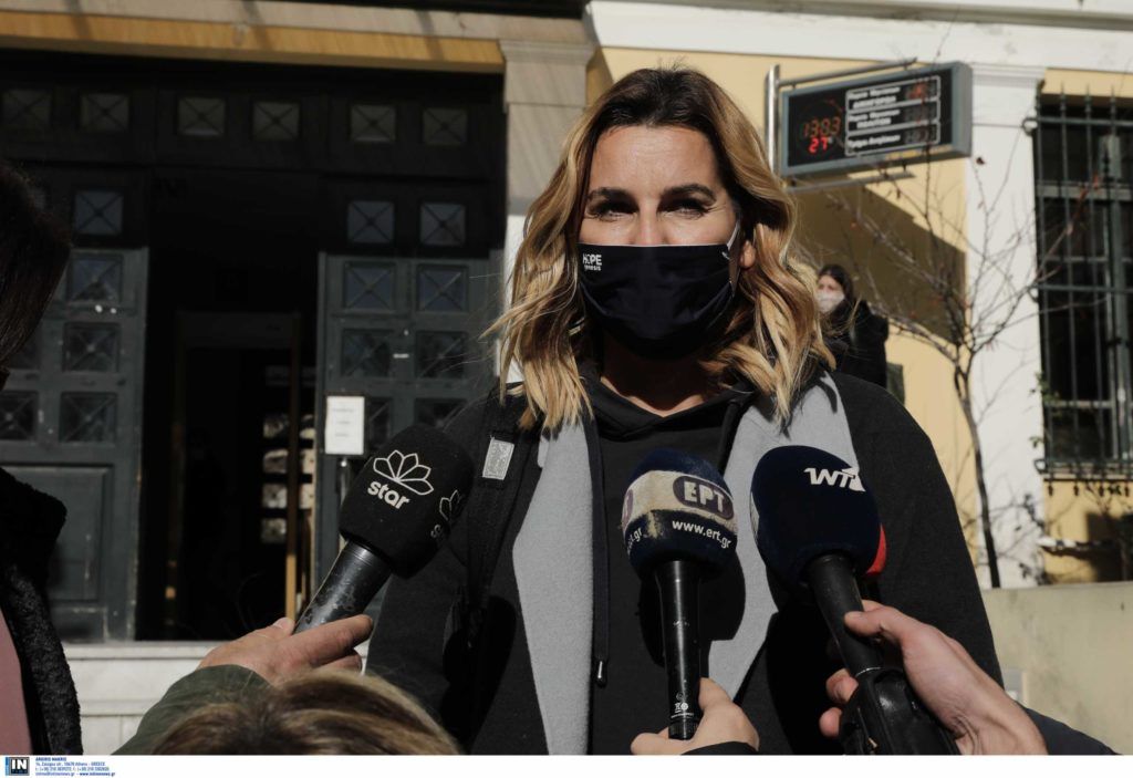 Μπεκατώρου: «Είναι σαν πένθος που πάντα κουβαλάς»