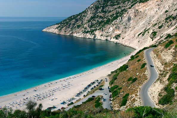 Reuters: Η Ελλάδα από τον Μάιο θα ετοιμάζει ξαπλώστρες και ομπρέλες για τους τουρίστες Reuters: Η Ελλάδα από τον Μάιο θα ετοιμάζει ξαπλώστρες και ομπρέλες για τους τουρίστες