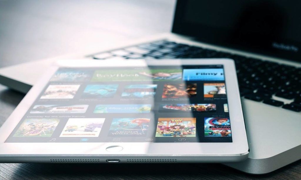 Voucher 200 ευρώ για laptop – tablet: Ανοίγει η πλατφόρμα για τις αιτήσεις – Δικαιούχοι και κριτήρια