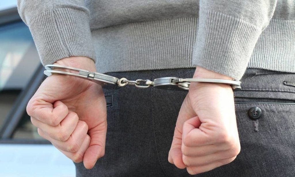 Βόρεια προάστια: Παππούς-τέρας ασελγούσε για χρόνια στην εγγονή του