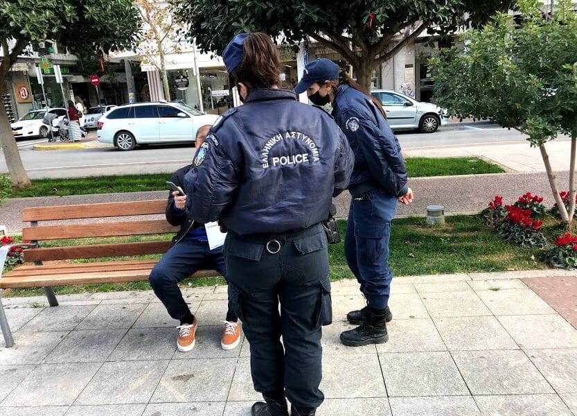 Θεσσαλονίκη: Πρόστιμο 5.000 ευρώ σε αστυνομικό που έσπασε την καραντίνα και έκανε βόλτες Θεσσαλονίκη: Πρόστιμο 5.000 ευρώ σε αστυνομικό που έσπασε την καραντίνα και έκανε βόλτες
