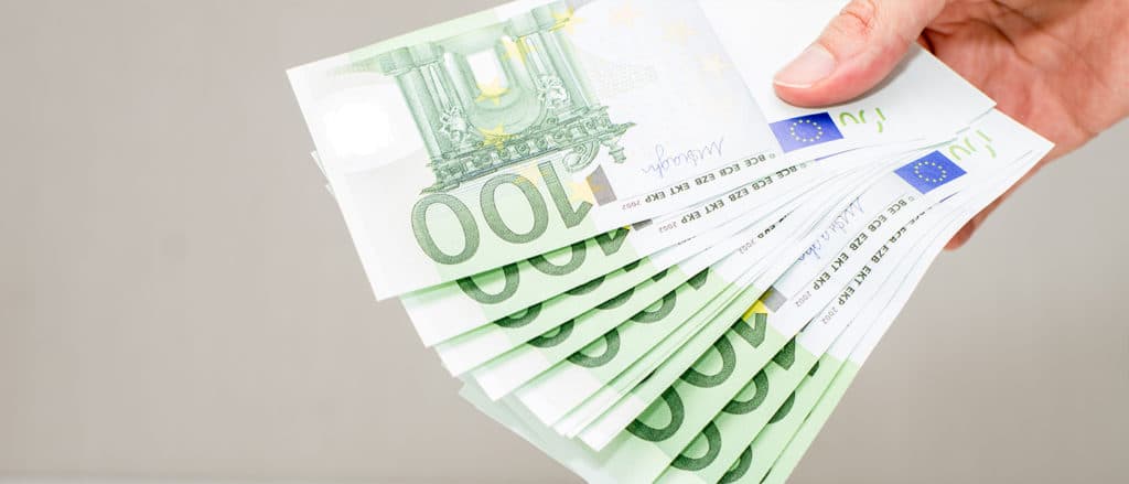 Ενίσχυση 3.000 ευρώ το στρέμμα το 2021 για την αναδιάρθρωση δενδροκαλλιεργειών με μέτρο 350 εκατ. ευρώ Ενίσχυση 3.000 ευρώ το στρέμμα το 2021 για την αναδιάρθρωση δενδροκαλλιεργειών με μέτρο 350 εκατ. ευρώ