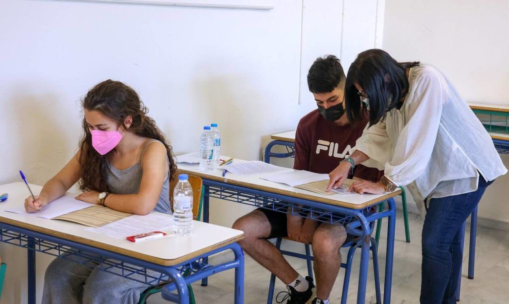Αλλαγές στην Παιδεία: Ελάχιστη Βάση Εισαγωγής και Παράλληλο Μηχανογραφικό Αλλαγές στην Παιδεία: Ελάχιστη Βάση Εισαγωγής και Παράλληλο Μηχανογραφικό