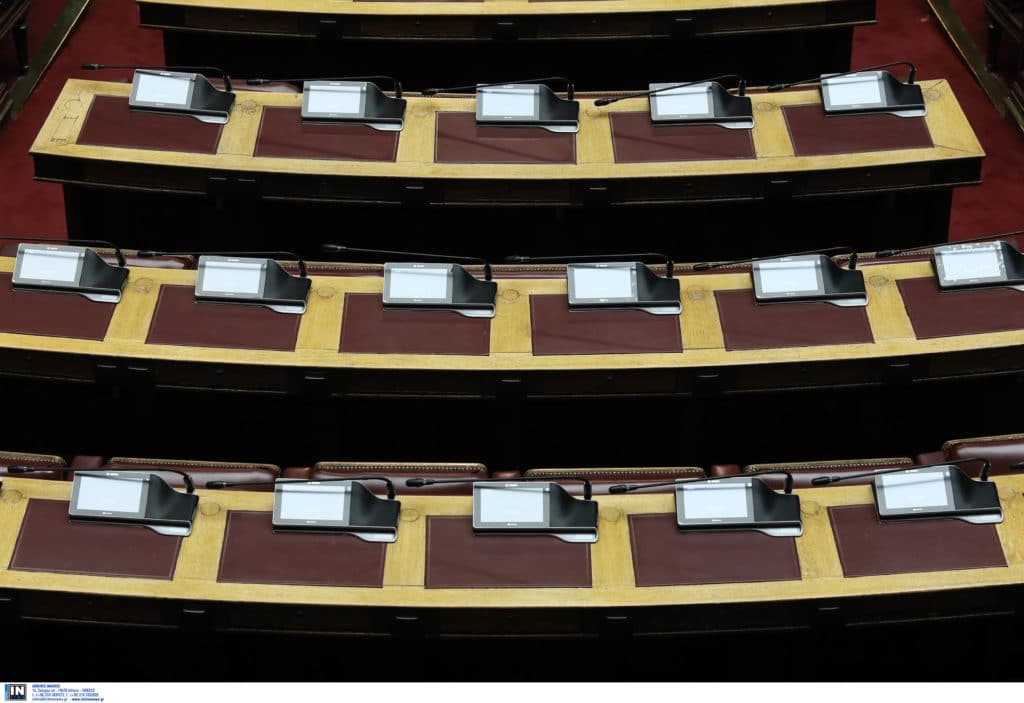 Βουλή: «Πέρασε» ο νέος Ποινικός Κώδικας – Διαφοροποιήθηκε ο Λοβέρδος από το ΚΙΝΑΛ