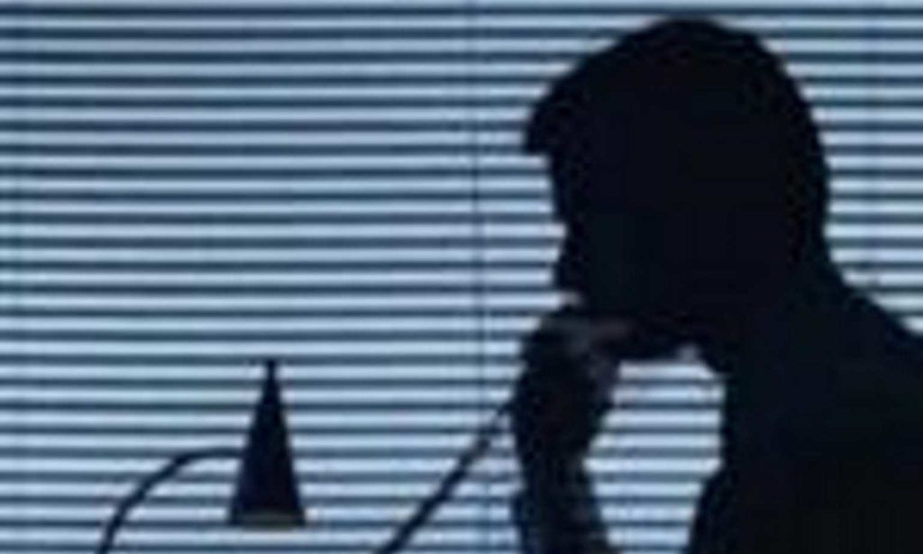 Κορονοϊός: Αρνητής δημιούργησε δωρεάν γραμμή επικοινωνίας και ως «ογκολόγος» έλεγε σε πολίτες να μην εμβολιαστούν
