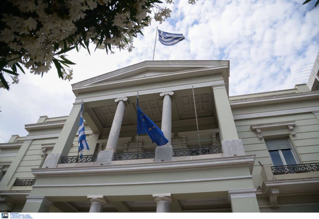 «Φύγετε άμεσα από την Ουκρανία» λέει το ΥΠΕΞ στους Έλληνες πολίτες «Φύγετε άμεσα από την Ουκρανία» λέει το ΥΠΕΞ στους Έλληνες πολίτες