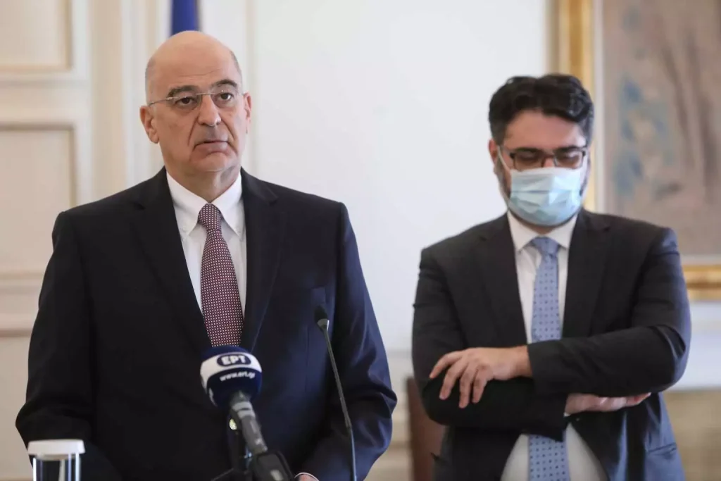 Δένδιας: Θα ηγηθώ ανθρωπιστικής αποστολής στη Μαριούπολη Δένδιας: Θα ηγηθώ ανθρωπιστικής αποστολής στη Μαριούπολη