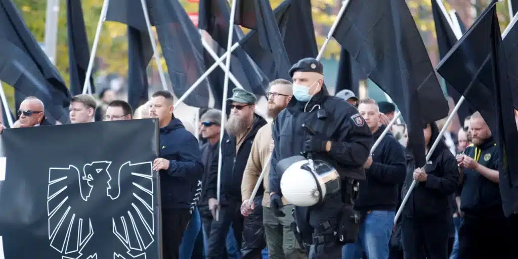 Ακροδεξιοί και αρνητές της πανδημίας στηρίζουν τη ρωσική επίθεση στην Ουκρανία -Τι δείχνει έρευνα στη Γερμανία