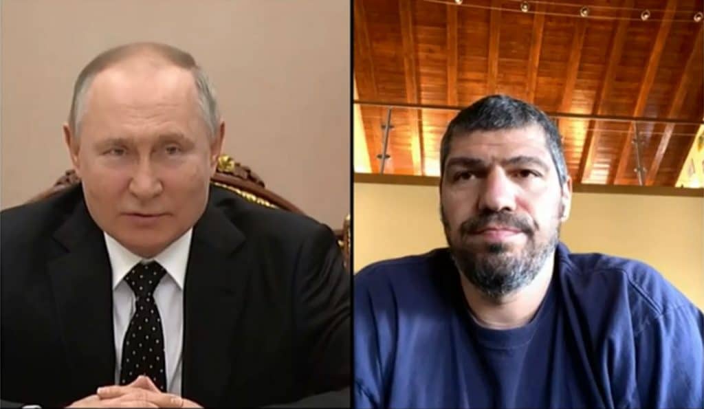 Λάζαρος Παπαδόπουλος: «Κανείς δεν θέλει τον Πούτιν στη Ρωσία, τεράστια η οργή του λαού» Λάζαρος Παπαδόπουλος: «Κανείς δεν θέλει τον Πούτιν στη Ρωσία, τεράστια η οργή του λαού»