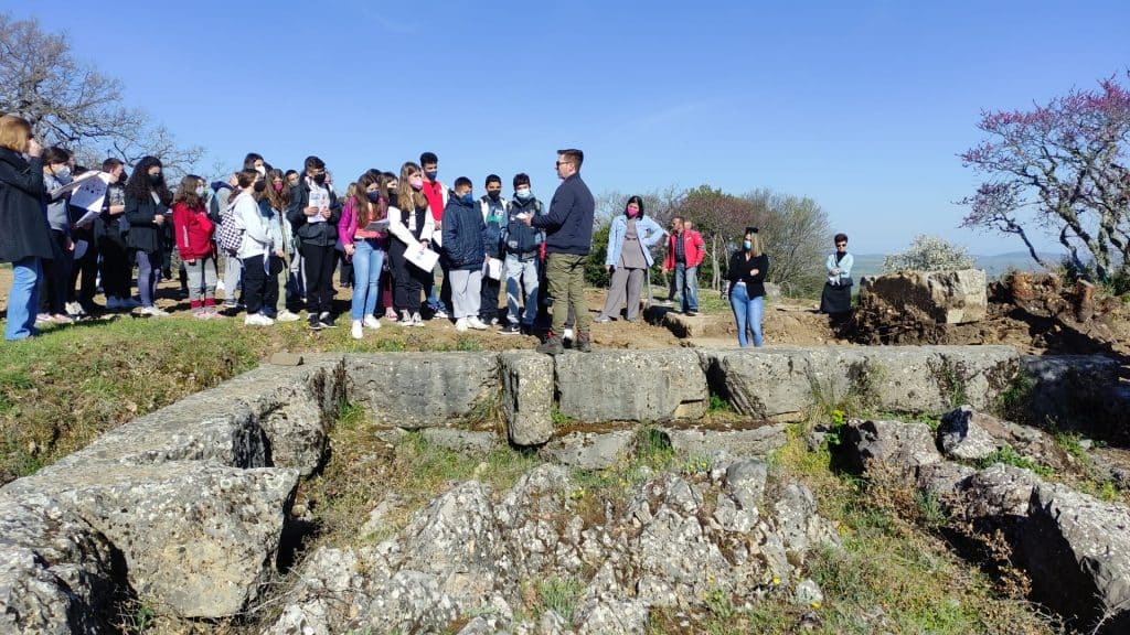 Επίσκεψη του Γυμνασίου Δομοκού στον αρχαιολογικό χώρο της Μελιταίας και στο Μοναστήρι της Αγίας Τριάδας