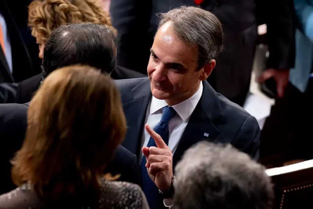 Ομιλία Μητσοτάκη στο Κογκρέσο: Η «Γαλάζια Πατρίδα» και χάρτες με υπερπτήσεις στα χέρια Μενέντεζ και Πελόζι Ομιλία Μητσοτάκη στο Κογκρέσο: Η «Γαλάζια Πατρίδα» και χάρτες με υπερπτήσεις στα χέρια Μενέντεζ και Πελόζι