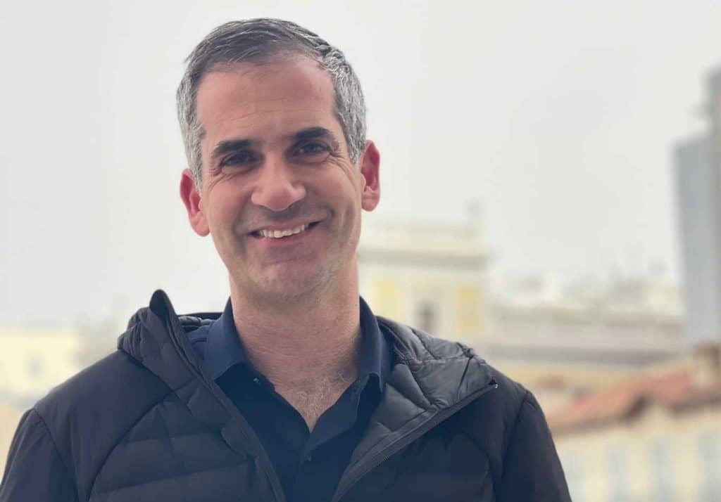 Κώστας Μπακογιάννης: «Να μας χαίρεστε!» – Η ανάρτηση του Δημάρχου Αθηναίων για την γιορτή του