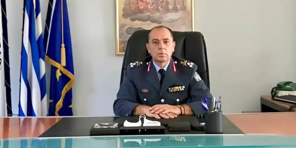 Παρασκήνιο: Γιατί ο αρχηγός της ΕΛ.ΑΣ «ξήλωσε» τους επικεφαλής των τμημάτων Ανθρωποκτονιών & Εκβιαστών Παρασκήνιο: Γιατί ο αρχηγός της ΕΛ.ΑΣ «ξήλωσε» τους επικεφαλής των τμημάτων Ανθρωποκτονιών & Εκβιαστών