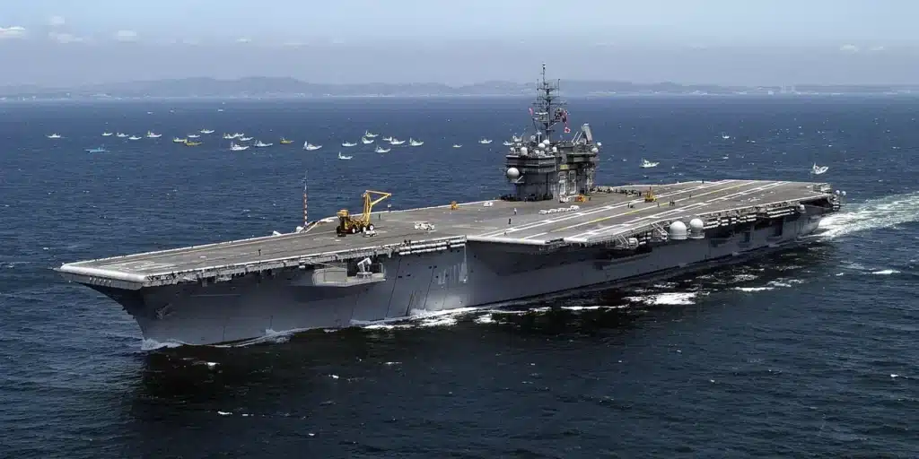 To στερνό ταξίδι του USS Kitty Hawk: Το αεροπλανοφόρο που πουλήθηκε για ένα σεντ έφθασε σε διαλυτήριο στο Τέξας To στερνό ταξίδι του USS Kitty Hawk: Το αεροπλανοφόρο που πουλήθηκε για ένα σεντ έφθασε σε διαλυτήριο στο Τέξας