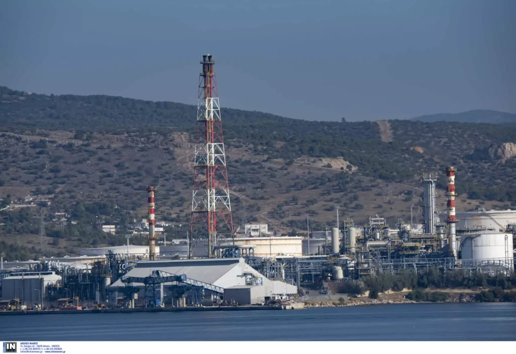 Ελληνικά διυλιστήρια: Οι εισαγωγές αργού πετρελαίου από τη Ρωσία είχαν διακοπεί πριν από το εμπάργκο Ελληνικά διυλιστήρια: Οι εισαγωγές αργού πετρελαίου από τη Ρωσία είχαν διακοπεί πριν από το εμπάργκο
