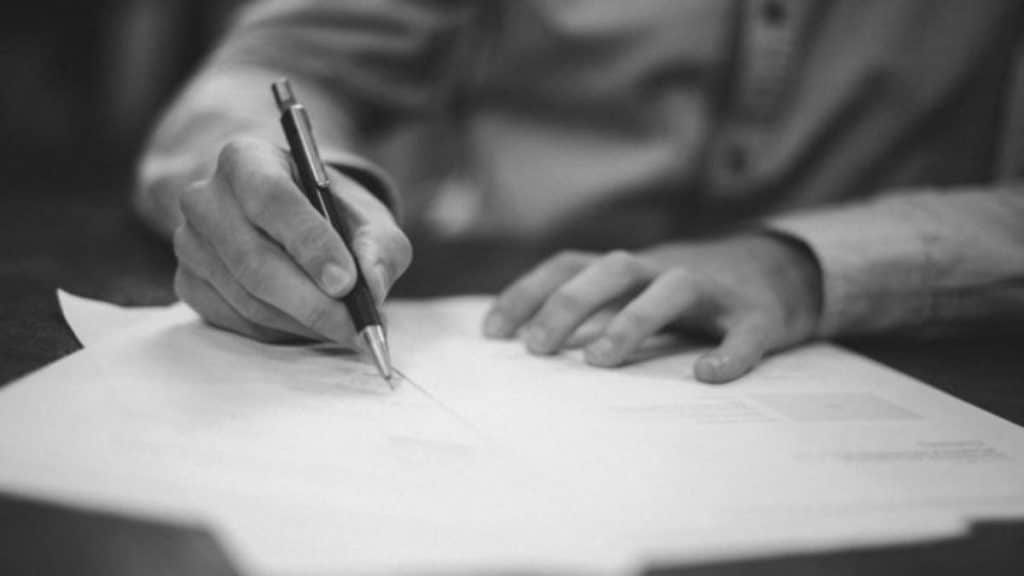 Λάρισα: Σκάνδαλο εκατομμυρίων με κληρονομιά – Καταγγελία για τη διαθήκη