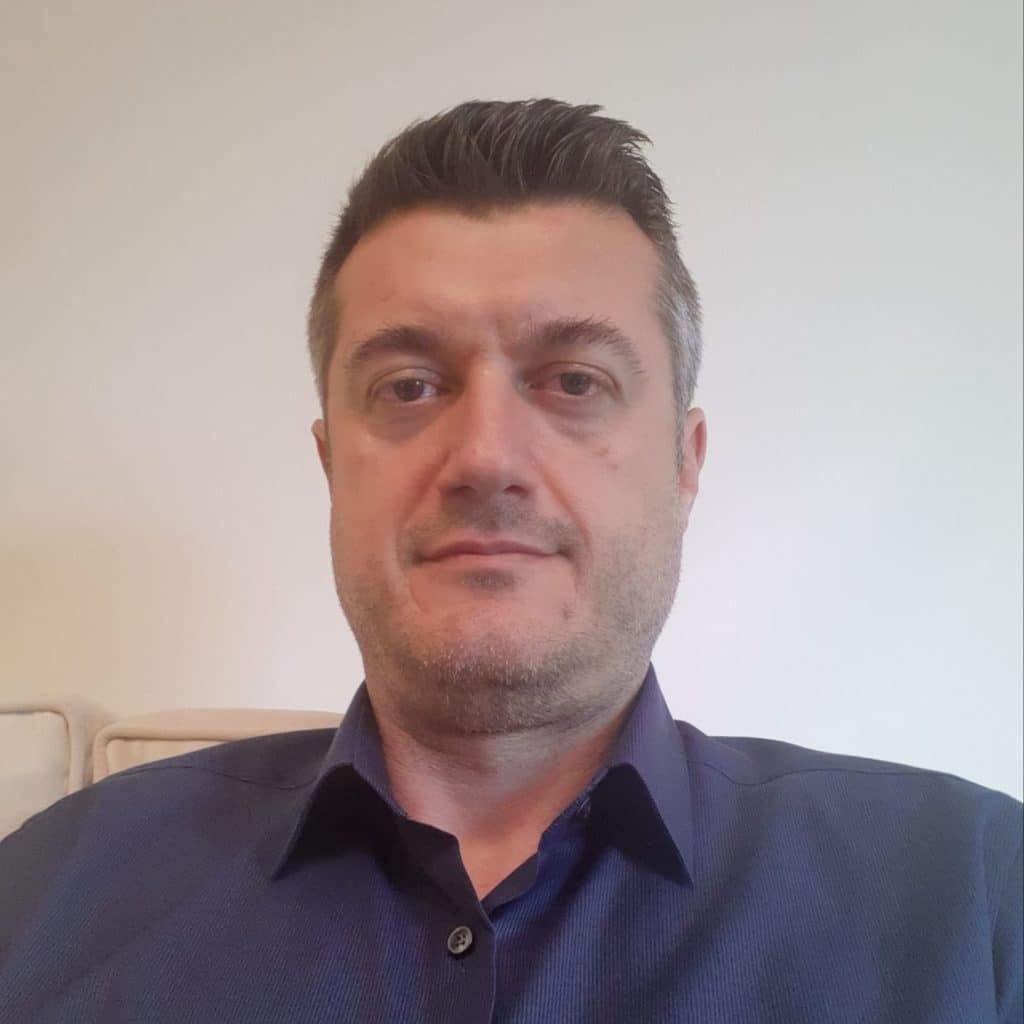 Η δημόσια αγανάκτηση του Πνευμονολόγου Μανώλη Μάνου