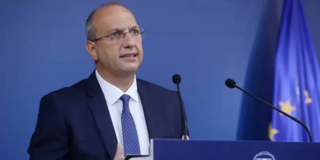 Οικονόμου: «Η χώρα τρέχει ένα από τα μεγαλύτερα προγράμματα ενεργειακής στήριξης»