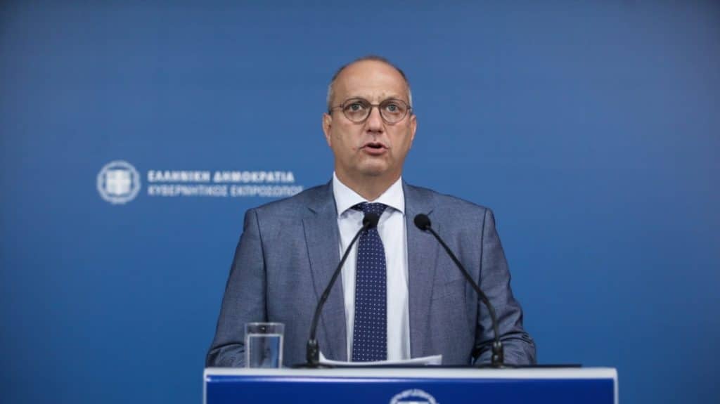 Eνημέρωση των πολιτικών συντακτών και ανταποκριτών ξένου Τύπου από τον Υφυπουργό παρά τω Πρωθυπουργώ, Κυβερνητικό Εκπρόσωπο και Βουλευτή Φθιώτιδας, Γιάννη Οικονόμου