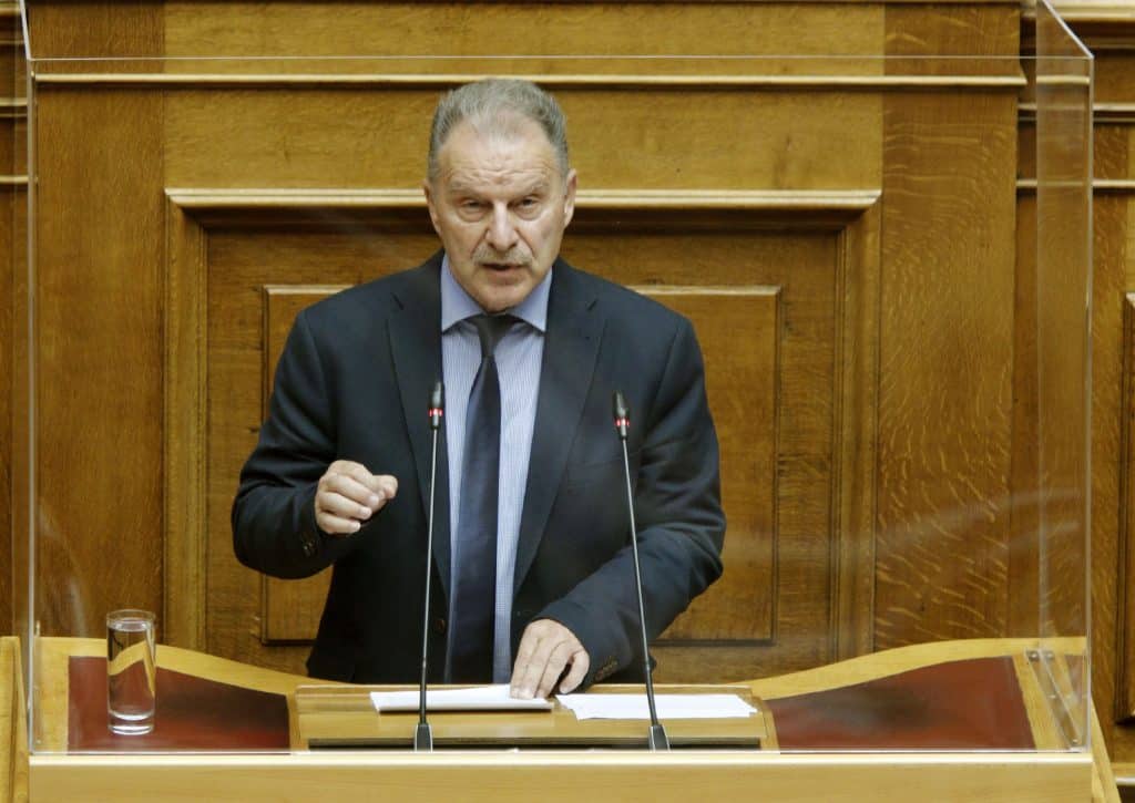 Γιώργος Κοτρωνιάς: «Ποιος και γιατί ζεσταίνει κρύο φαγητό;»
