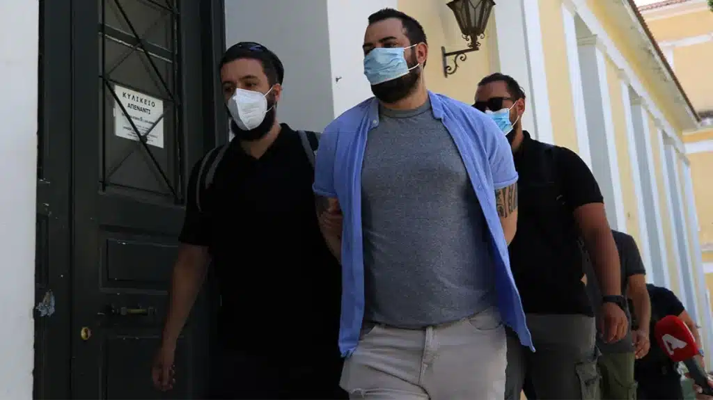 «Δεν ήξερα για τα ραντεβού με άντρες» λέει η σύζυγος του Βασίλη Γοργολίτσα που εισέβαλε στο Εφετείο