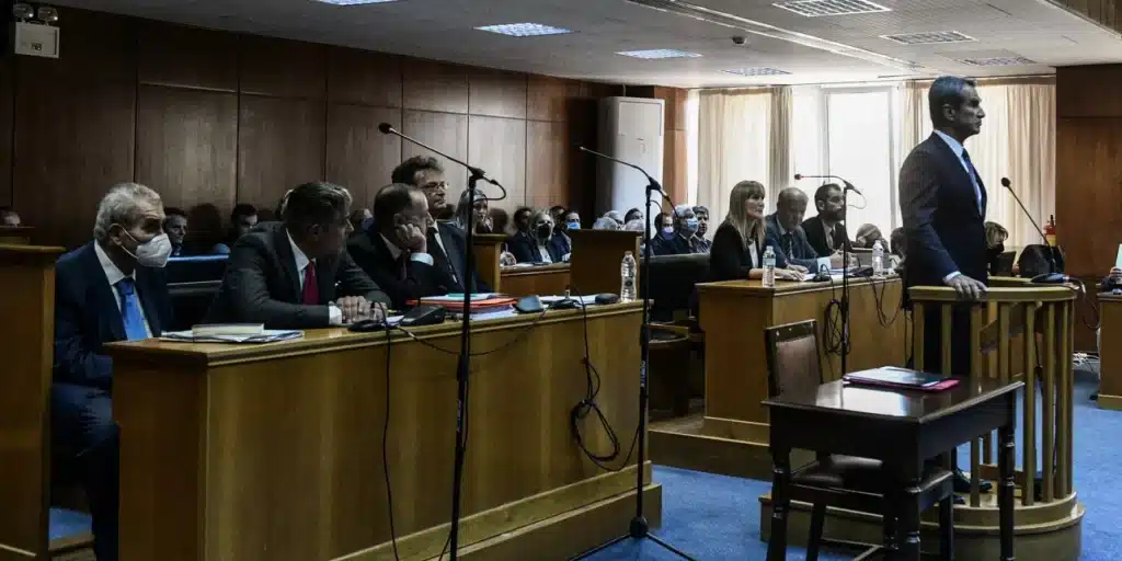 Ειδικό Δικαστήριο: Ύβρεις και παραλίγο ξύλο μεταξύ των συνηγόρων Παπαγγελόπουλου-Τουλουπάκη -Όλοι οι διάλογοι