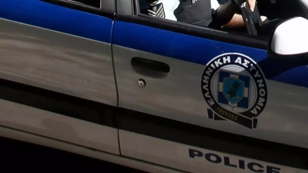 Νίκαια: «Με έσφαξε» φώναζε η γυναίκα μετά την επίθεση με φαλτσέτα από τον σύζυγό της