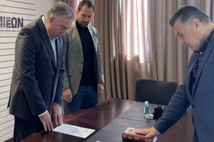 Διέγραψαν τον Δημοτικό Σύμβουλο Μιχάλη Κορδολέμη από την δημοτική παράταξη «ΛΑΜΙΑ -Περήφανη Πόλη» Διέγραψαν τον Δημοτικό Σύμβουλο Μιχάλη Κορδολέμη από την δημοτική παράταξη «ΛΑΜΙΑ -Περήφανη Πόλη»