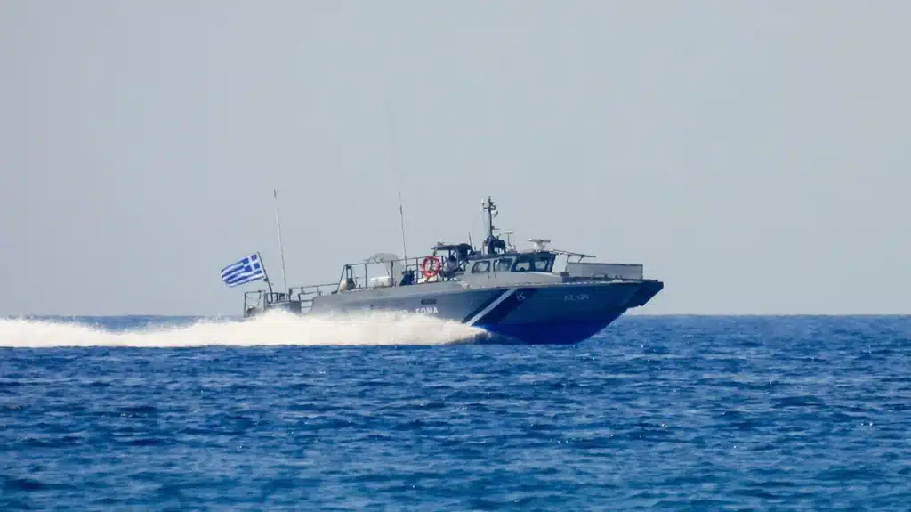 Κως: Βίντεο με την καταδίωξη Τούρκου διακινητή από Λιμενικούς – Τον πυροβόλησαν για να σταματήσει Κως: Βίντεο με την καταδίωξη Τούρκου διακινητή από Λιμενικούς – Τον πυροβόλησαν για να σταματήσει