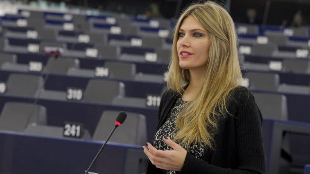 Εύα Καϊλή: Ψάχνουν τα πάντα γύρω από τη νεοσύστατη real estate που άνοιξε με τον σύζυγό της στο Κολωνάκι