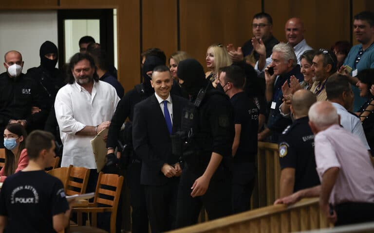 Δίκη Χρυσής Αυγής: Αιτήματα αναστολής έκτισης ποινής κατέθεσαν Κασιδιάρης και Λαγός Δίκη Χρυσής Αυγής: Αιτήματα αναστολής έκτισης ποινής κατέθεσαν Κασιδιάρης και Λαγός
