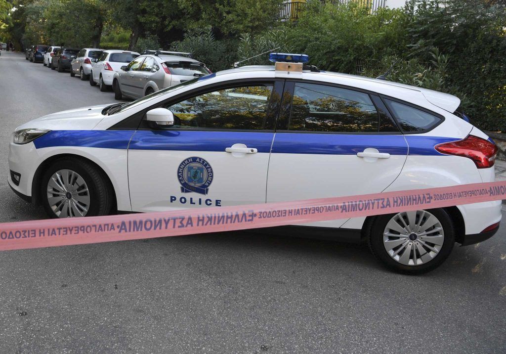 Γυναικοκτονία στον Πειραιά: Σκότωσε την σύζυγό του και παραδόθηκε