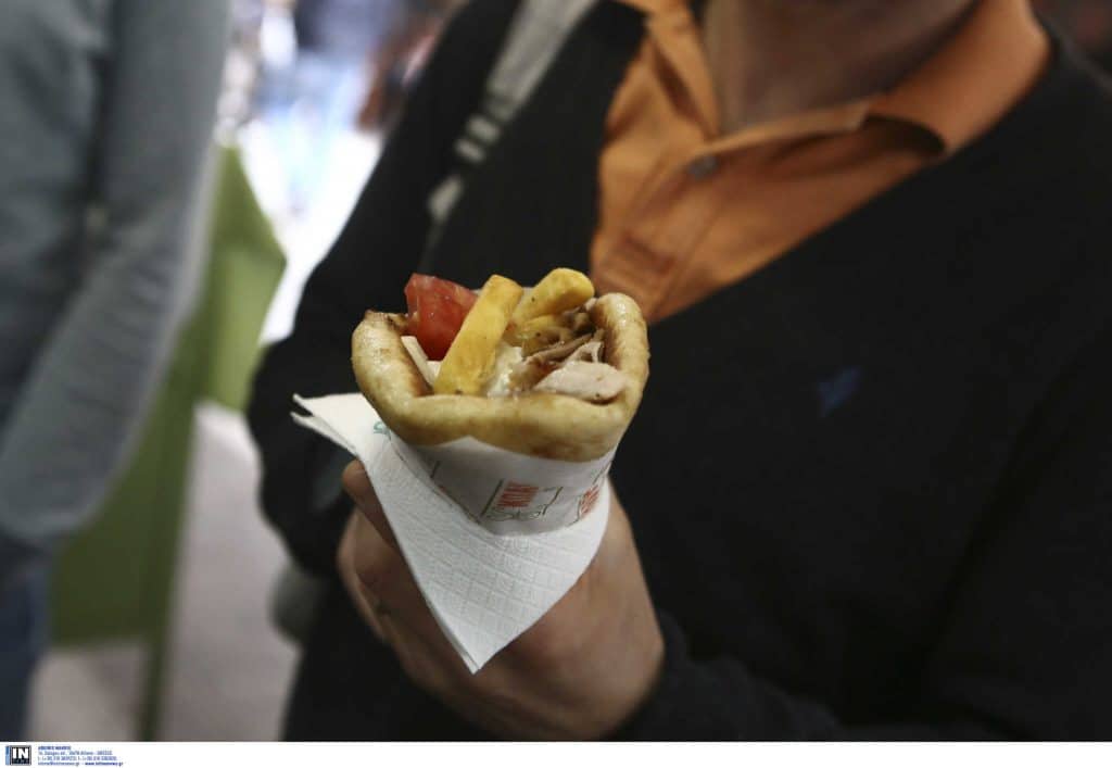 Taste Atlas: Η ελληνική κουζίνα είναι η 2η καλύτερη στον κόσμο για το 2022. Taste Atlas: Η ελληνική κουζίνα είναι η 2η καλύτερη στον κόσμο για το 2022.