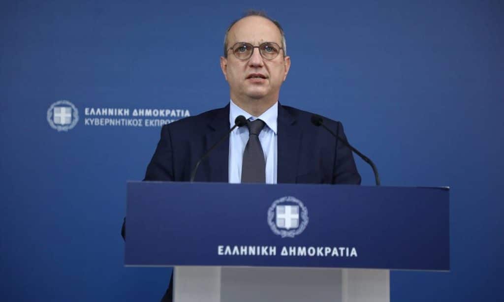 Ζωντανά η ενημέρωση των πολιτικών συντακτών από τον Κυβερνητικό εκπρόσωπο Γ. Οικονόμου Ζωντανά η ενημέρωση των πολιτικών συντακτών από τον Κυβερνητικό εκπρόσωπο Γ. Οικονόμου