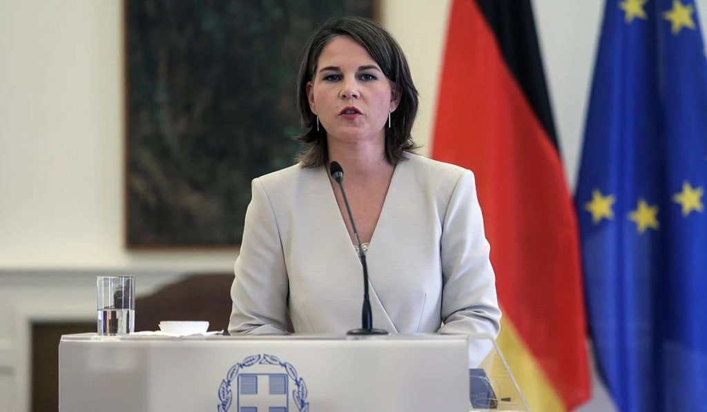 Μπέρμποκ: Σημαντικό να συνεχιστεί η προμήθεια όπλων στην Ουκρανία Μπέρμποκ: Σημαντικό να συνεχιστεί η προμήθεια όπλων στην Ουκρανία